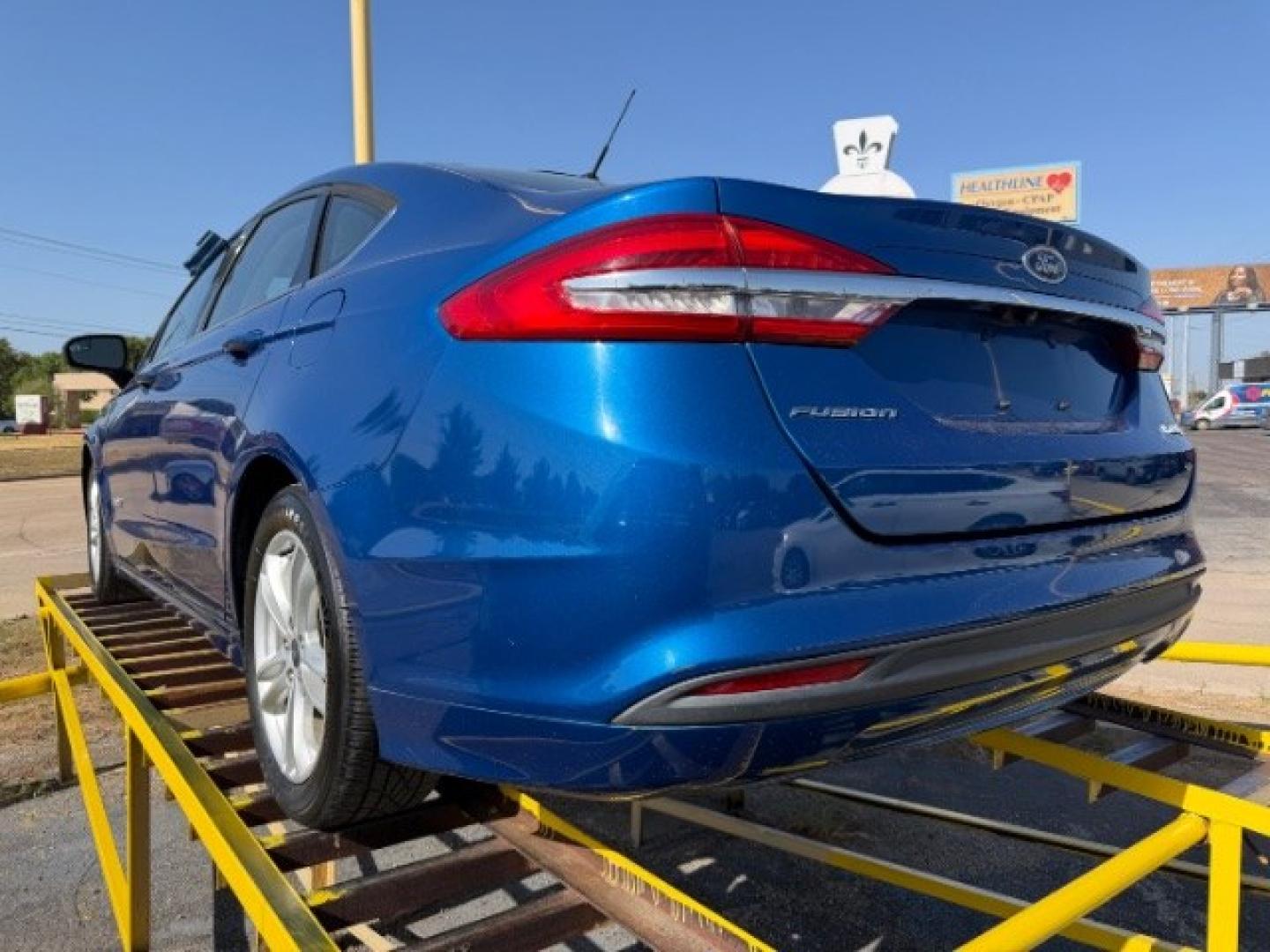 2018 BLUE Ford Fusion Hybrid S (3FA6P0UU6JR) with an 2L I-4 DOHC engine, located at 2715 W Pioneer Pkwy, Arlington, TX, 76013, (817) 265-9009, 32.710262, -97.153236- Photo#8