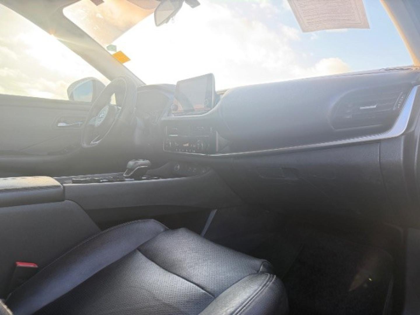 2021 SILVER Nissan Rogue SV (5N1AT3BB9MC) with an 2.5L I-4 direct injection engine, located at 2715 W Pioneer Pkwy, Arlington, TX, 76013, (817) 265-9009, 32.710262, -97.153236- Photo#14