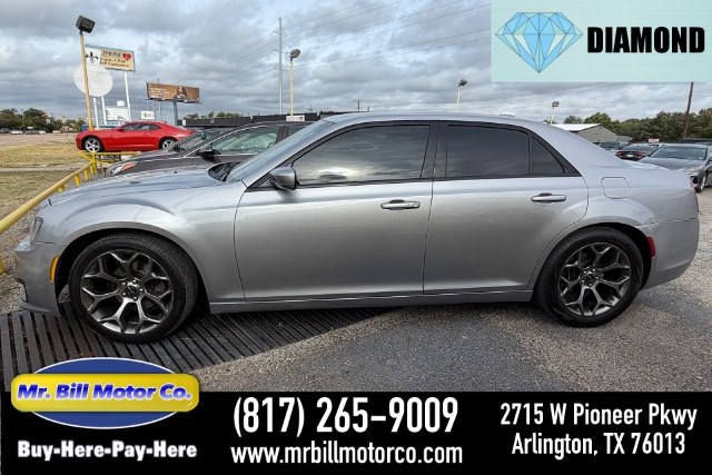 photo of 2018 Chrysler 300 300S