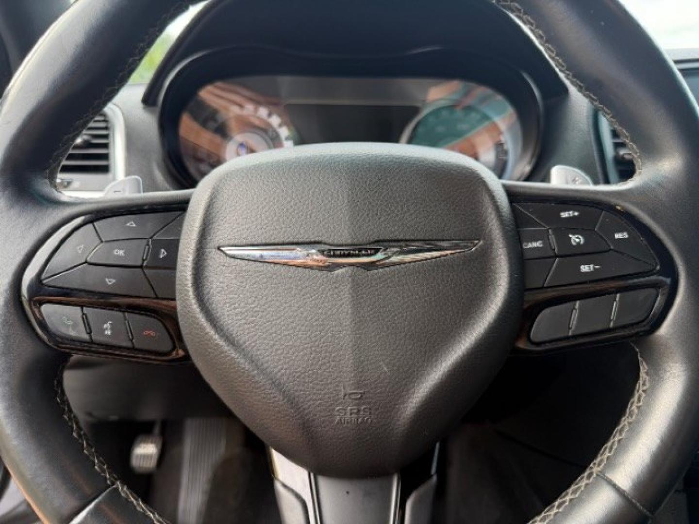 2018 SILVER Chrysler 300 300S (2C3CCABG8JH) , located at 2715 W Pioneer Pkwy, Arlington, TX, 76013, (817) 265-9009, 32.710262, -97.153236- Photo#18